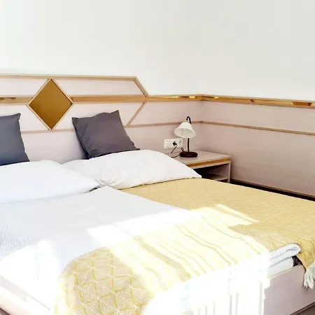 Brandlhof Hotel *